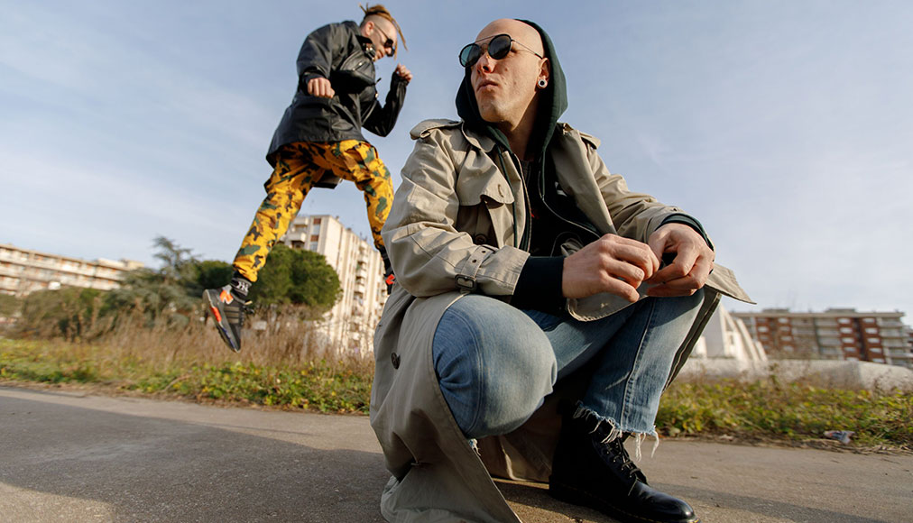 Asian Fake Temporary Store - Frenetik&Orang3